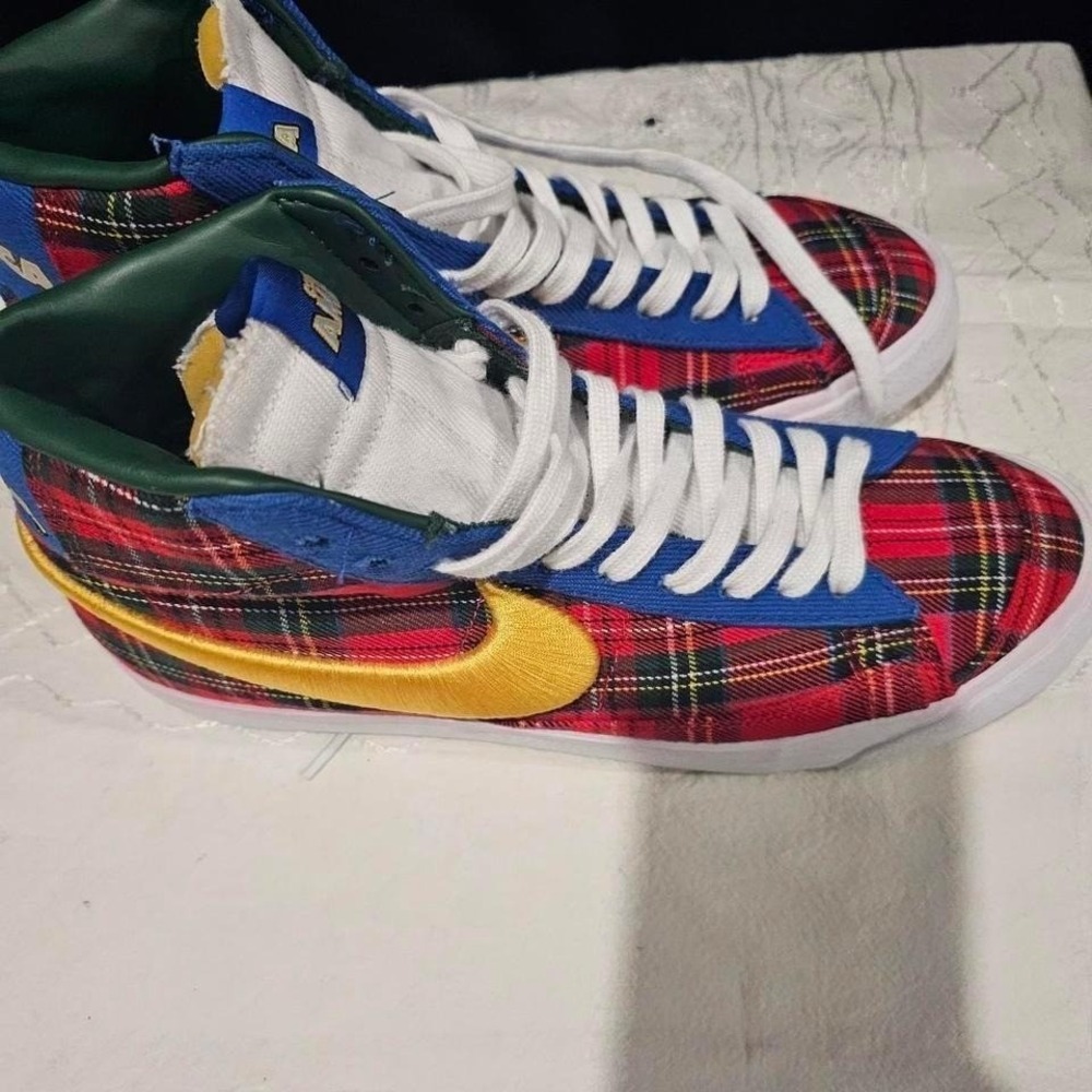 Nike Blazer Mid 77 Coming to America Red Plaid CW3044-600 Mens Size 9 - Picture 3 of 8